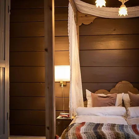 בית הארחה Vollsnes 4*